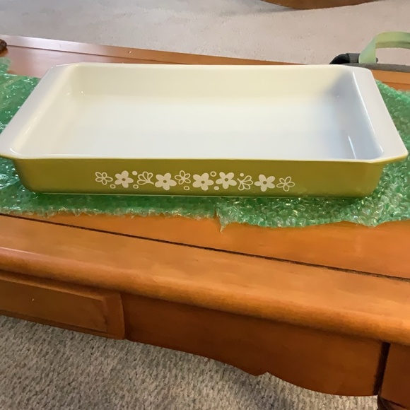 Vintage Pyrex Crazy Daisy Spring Blossom lasagne dish